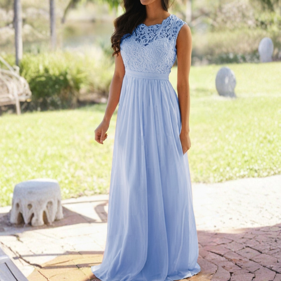 Elegant Plus Size Women's Halter Maxi Dress – Flowy Silhouette for Weddings and Events