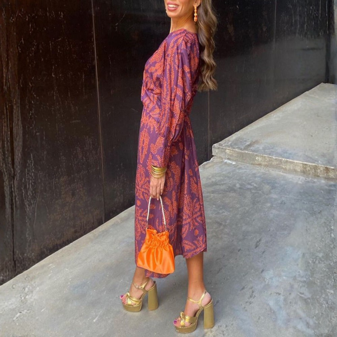 Elegant Women's A-Line Maxi Dress – Flattering Fit with V-Neckline for Summer Weddings