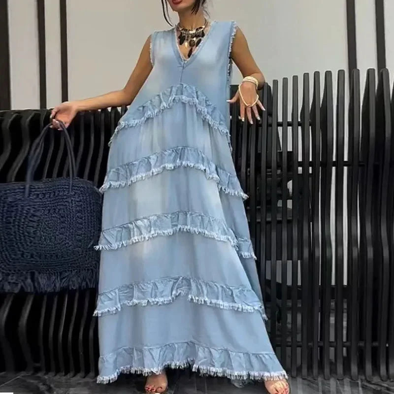 Elegant Women's Denim Maxi Dress – Stylish Sleeveless V-Neck with Pleated Design 3