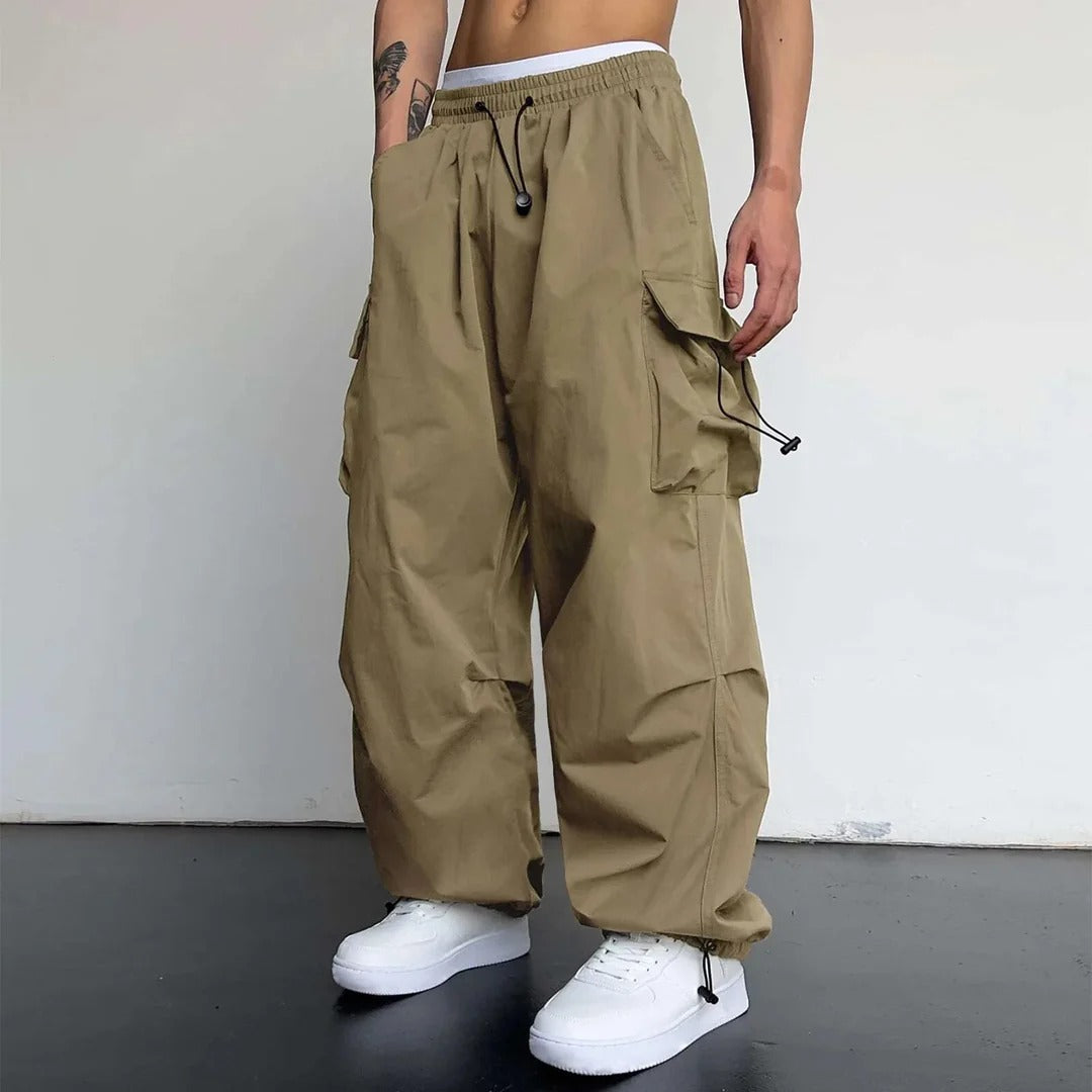 Men’s Modern Cargo Trousers with Multi-Pockets and Comfortable Fit 2