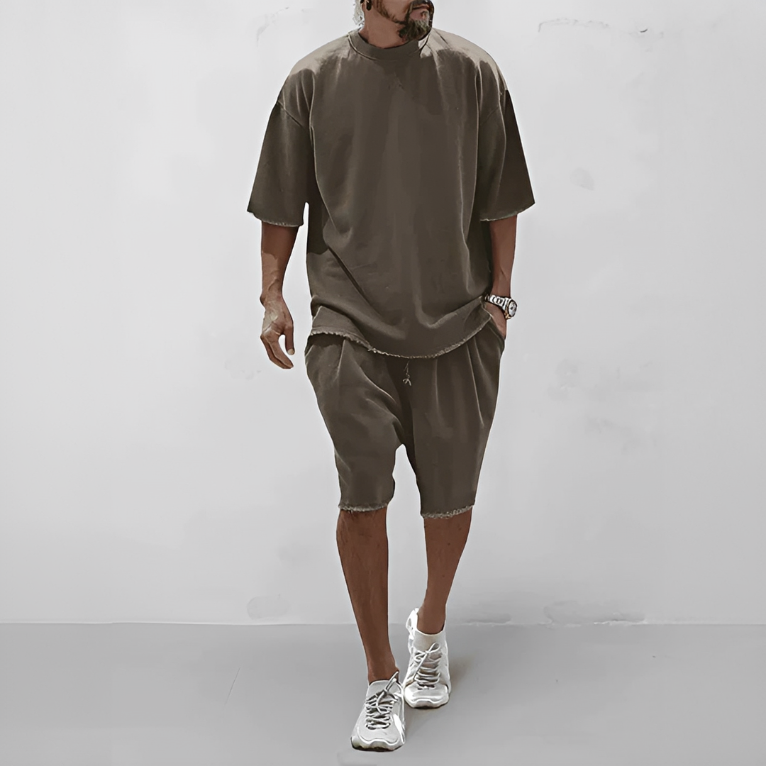 Men’s Summer Casual Outfit – Lightweight Top and Matching Shorts 4