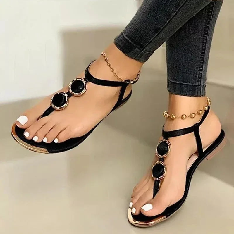 Stylish Women's Summer Flip Flops – Comfortable Casual Sandals with Metal Decoration 4