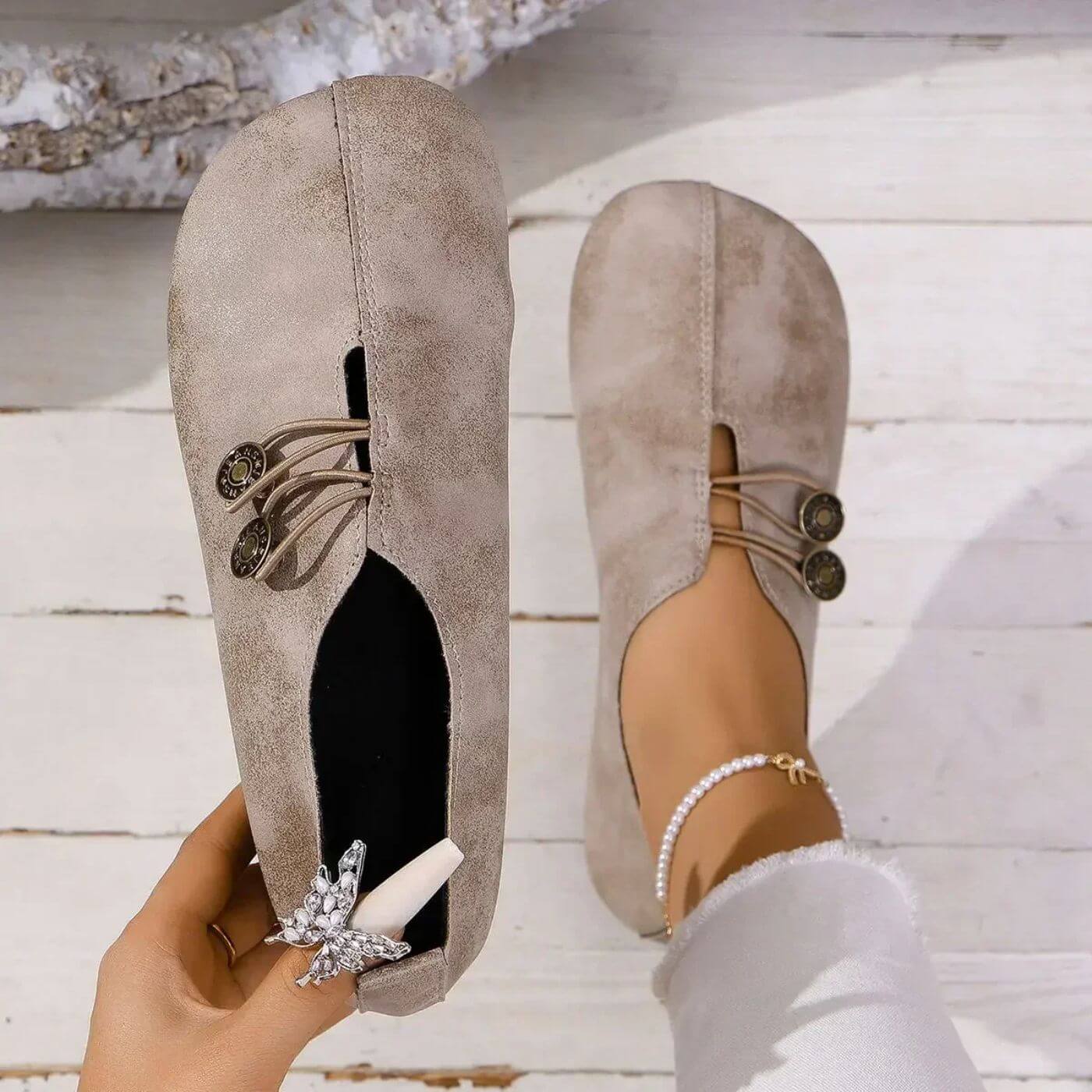 Comfortable Slip-On Shoes – Cushioned Insole Retro Round Toe Design