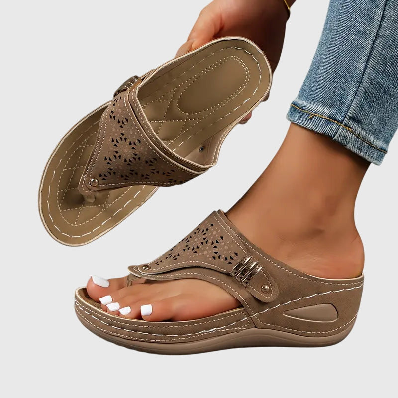 Comfortable Orthopedic Sandals for Women – Ergonomic Support with Slip-On Design 1
