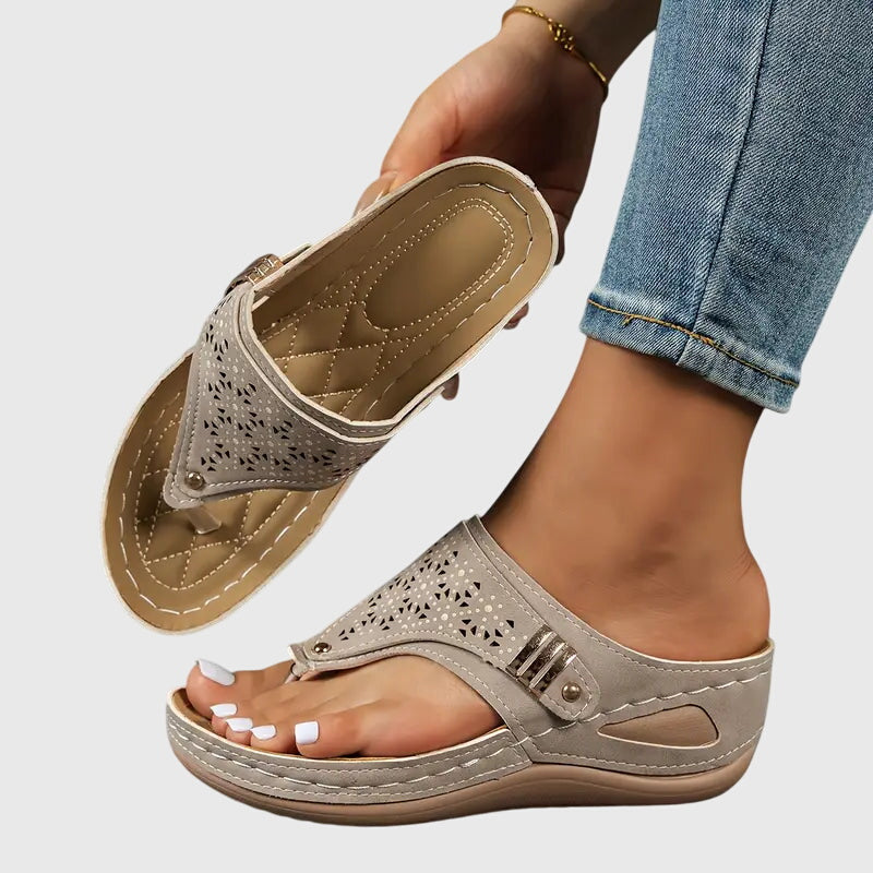 Comfortable Orthopedic Sandals for Women – Ergonomic Support with Slip-On Design 3