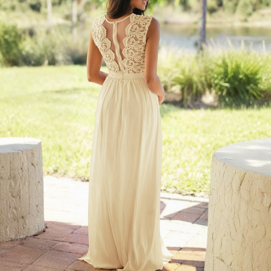 Elegant Plus Size Women's Halter Maxi Dress – Flowy Silhouette for Weddings and Events
