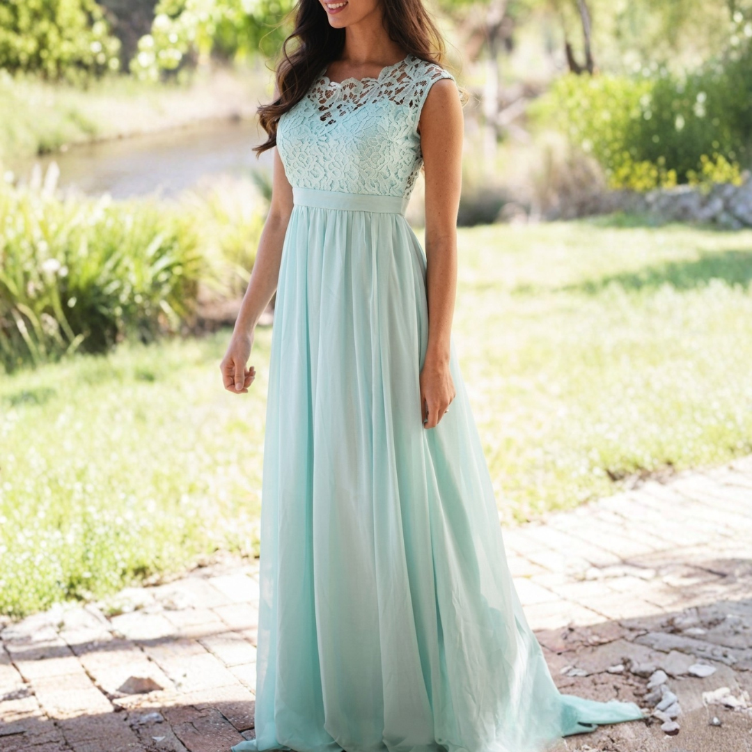Elegant Plus Size Women's Halter Maxi Dress – Flowy Silhouette for Weddings and Events