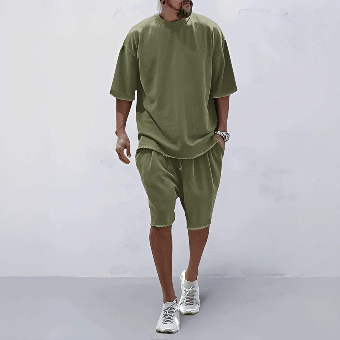 Men’s Summer Casual Outfit – Lightweight Top and Matching Shorts 3