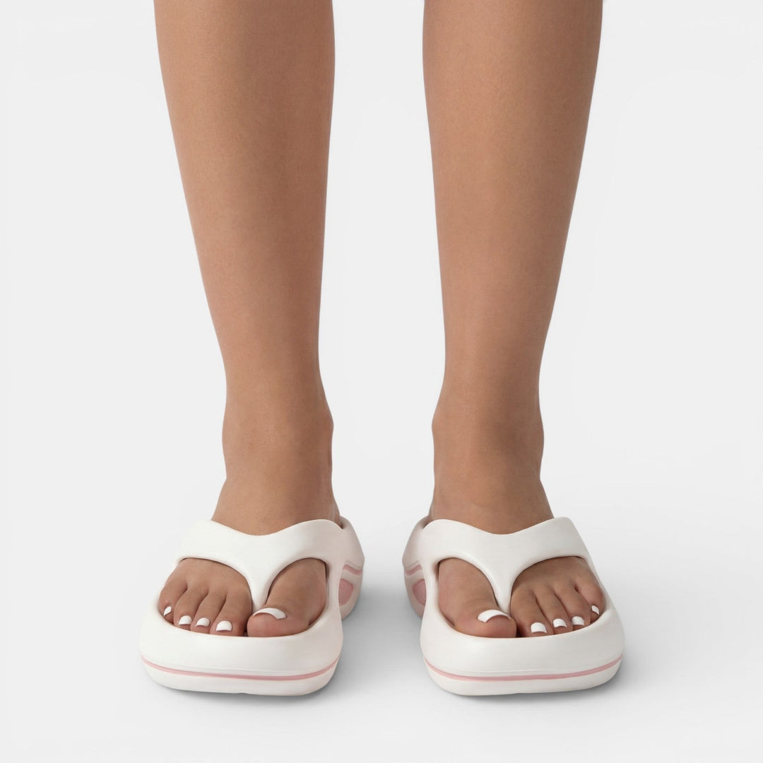 Women's Chunky Platform Flip-Flops with Cushioned Wave Sole 1