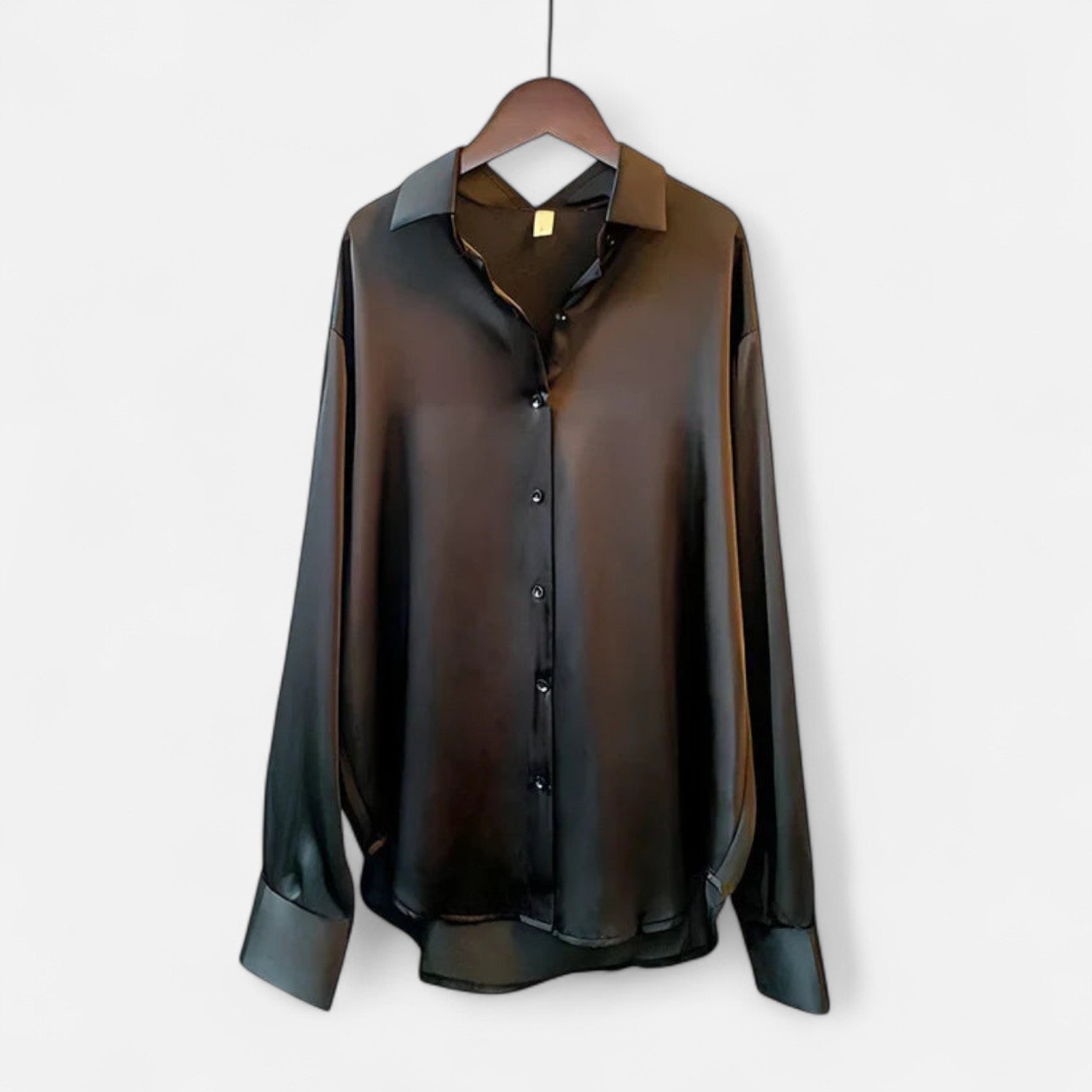 Women's Elegant Silk Blouse – Classic Tailoring with Luxurious Sheen 3